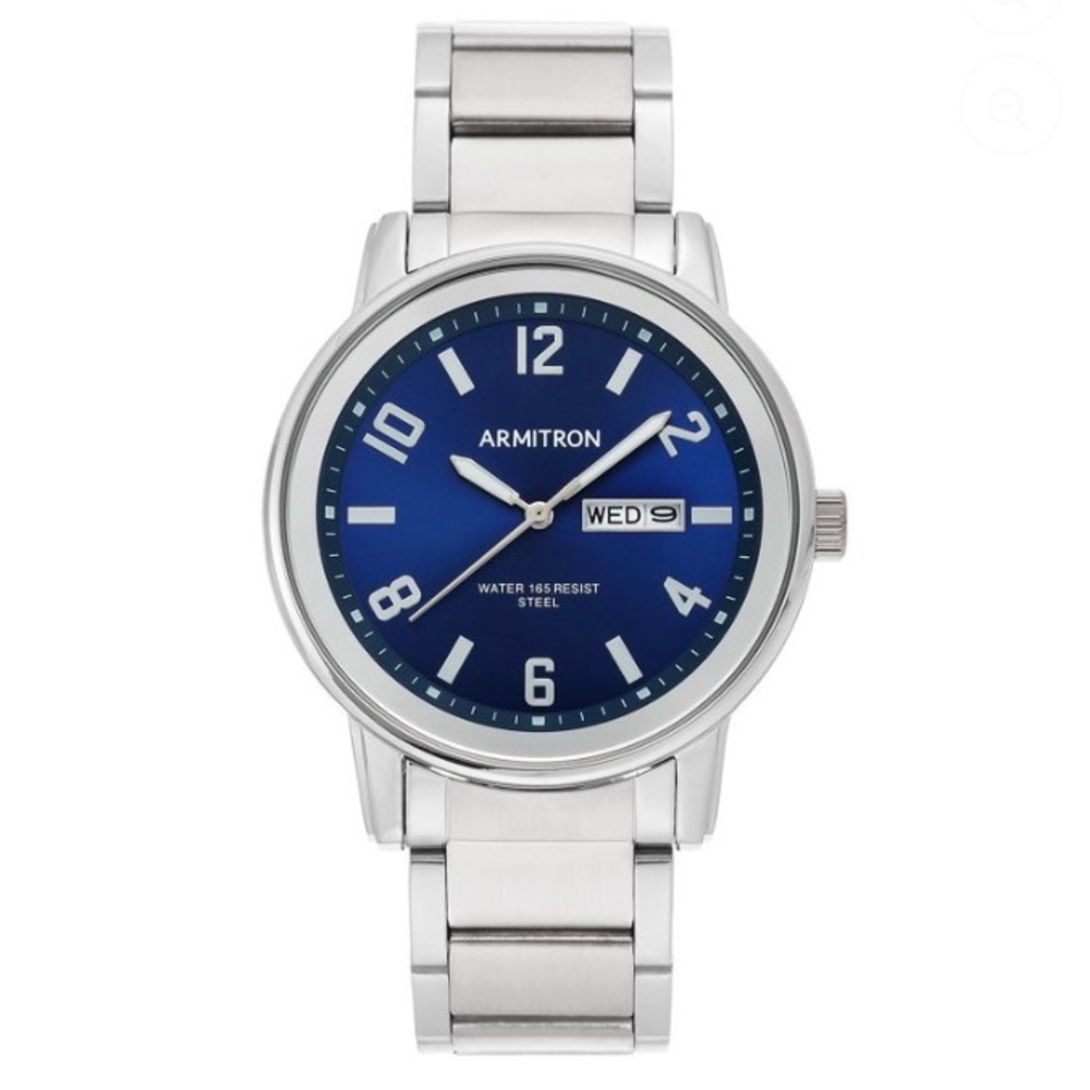 NWOT Mens Blue Silver Watch With Day & Date